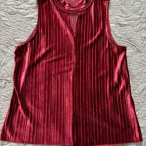 SIGNATURE BY REITMANS SLEEVELESS BLOUSE